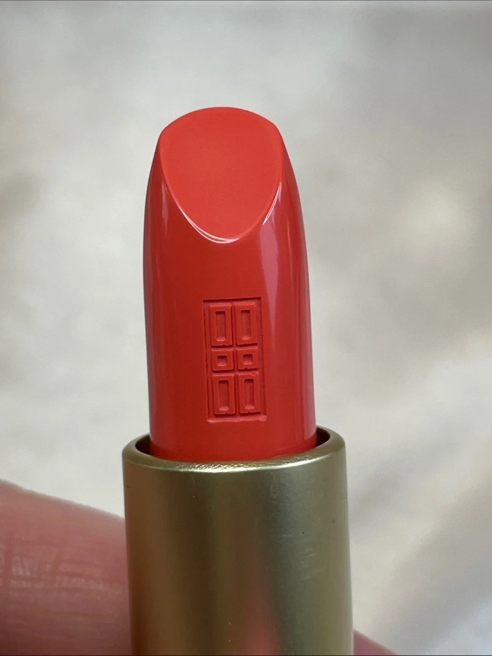 Elizabeth Arden Lip Color Lipstick in 024 Living Coral NIB $32 MSRP